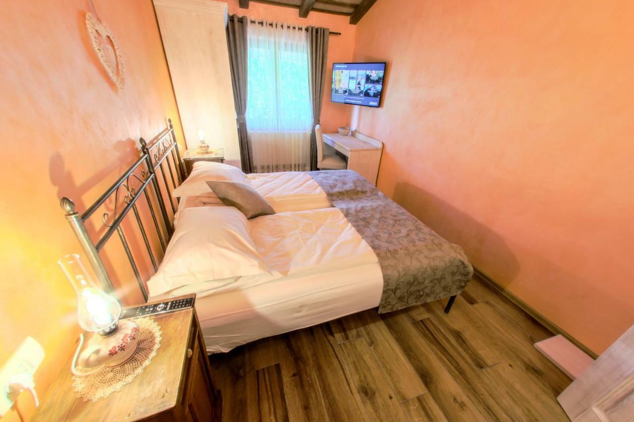 Cebron Family Estate Hotel บรานิก ภายนอก รูปภาพ